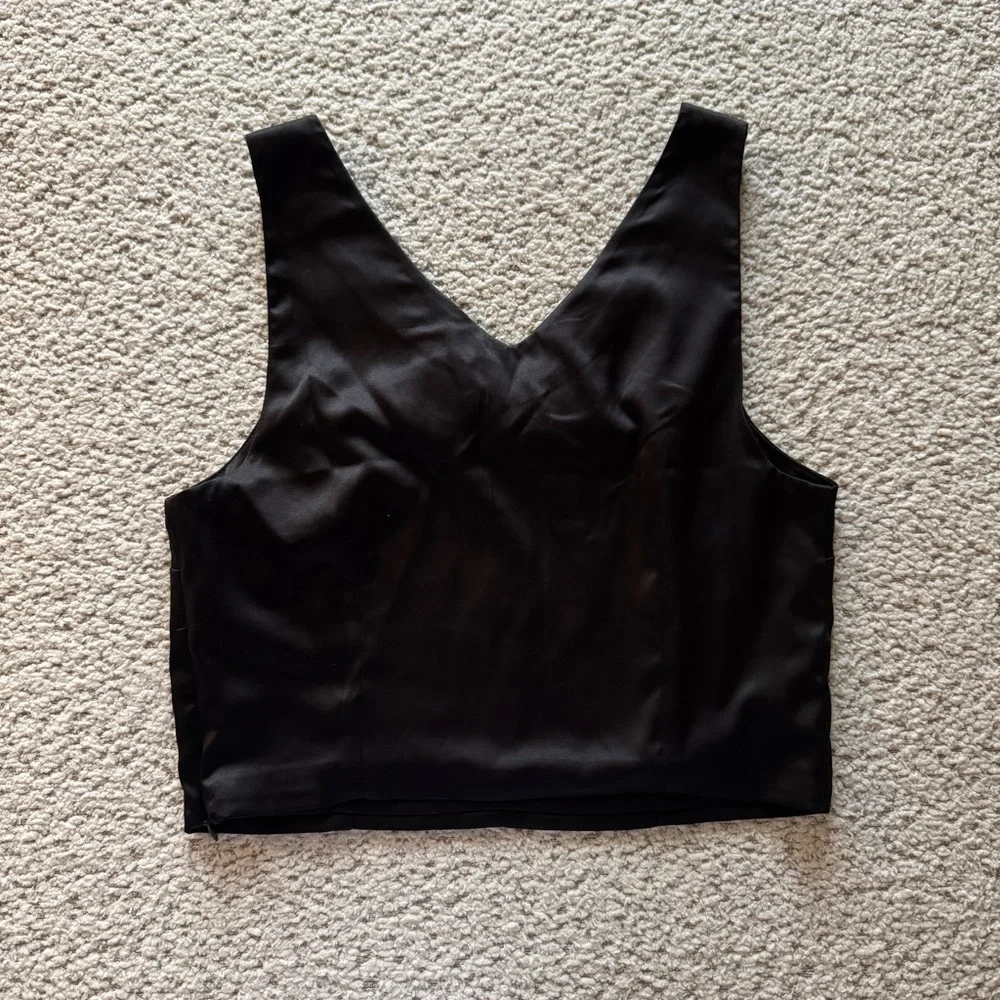Keyhole tank top - Picture 4 of 5